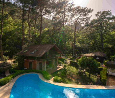 Kuşbakışı Zümrüt Çıralı Hotel